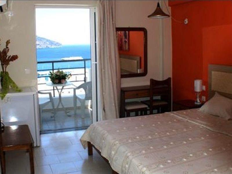 Iolkos Hotel Karpathos Exterior foto